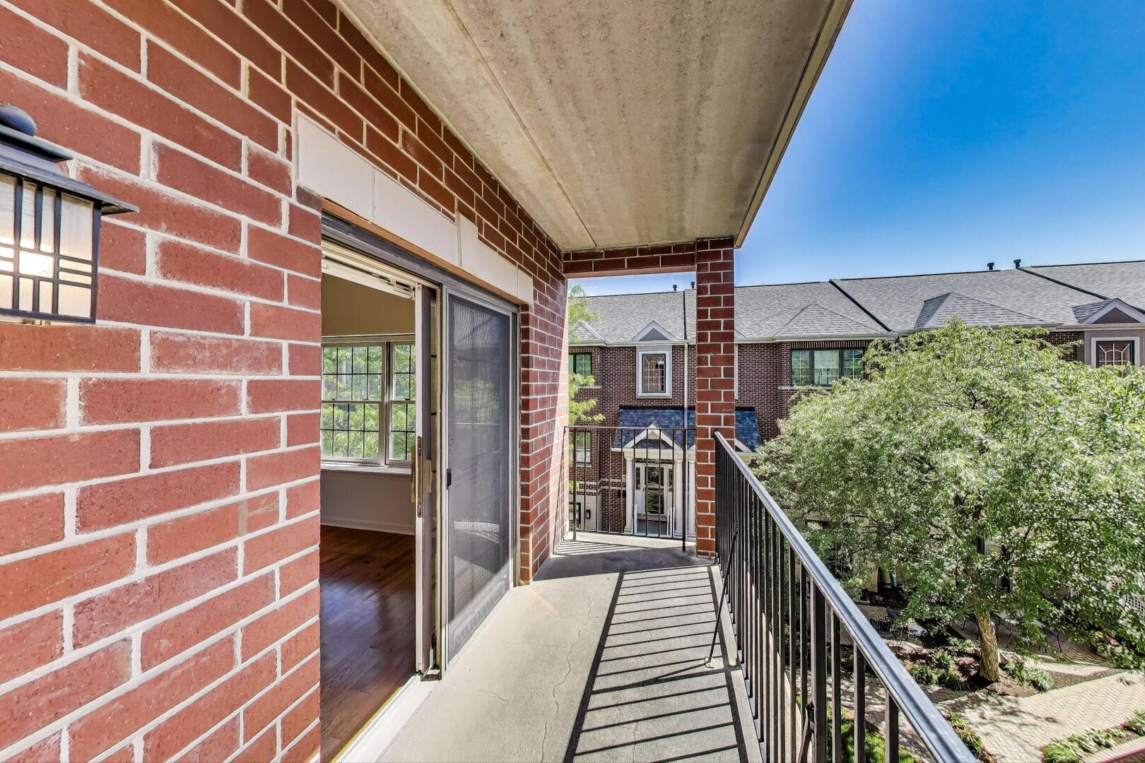200 N Addison Avenue Unit: 306