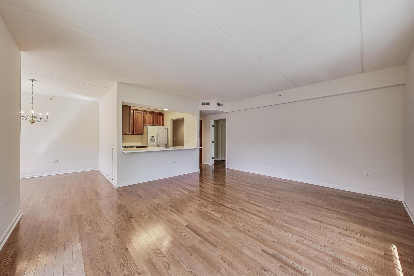 200 N Addison Avenue Unit: 306