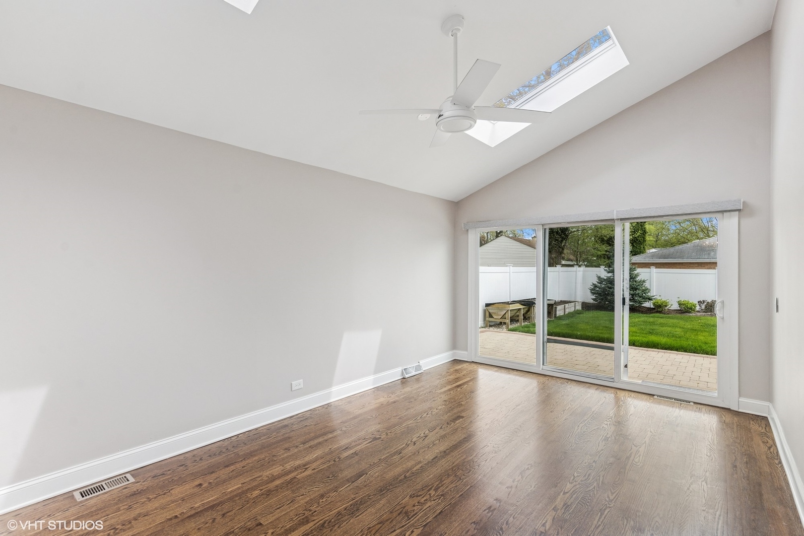 265 W Adams Street