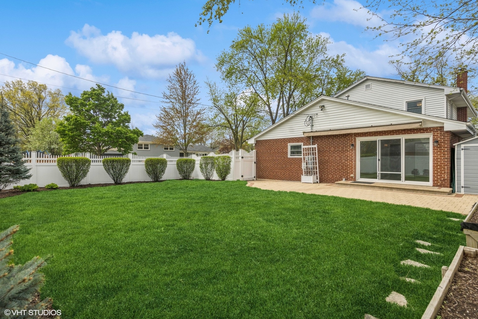 265 W Adams Street