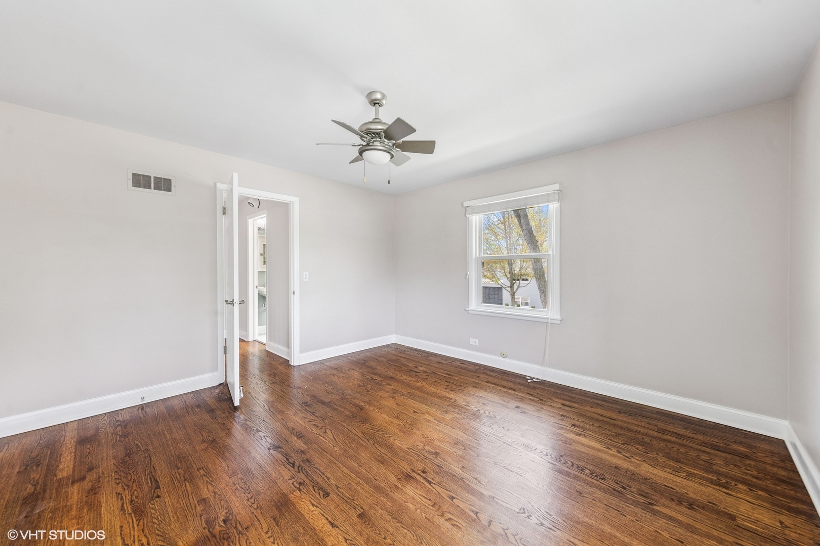 265 W Adams Street