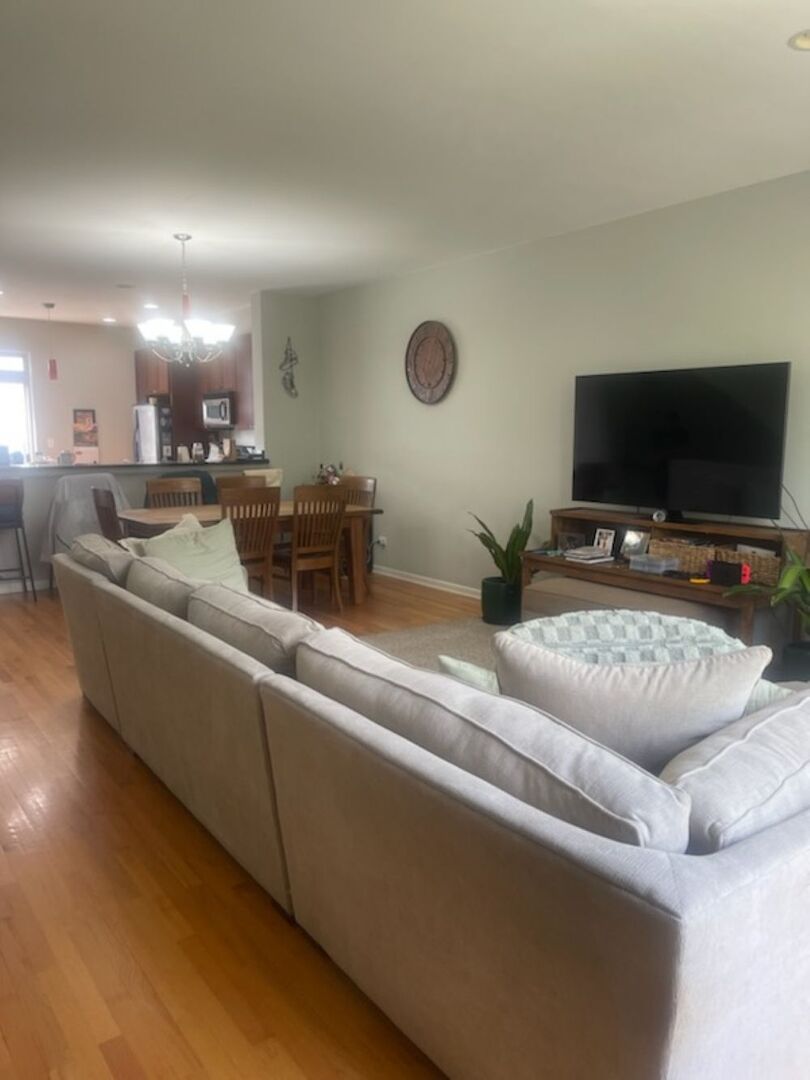 2417 N 75th Avenue Unit: D