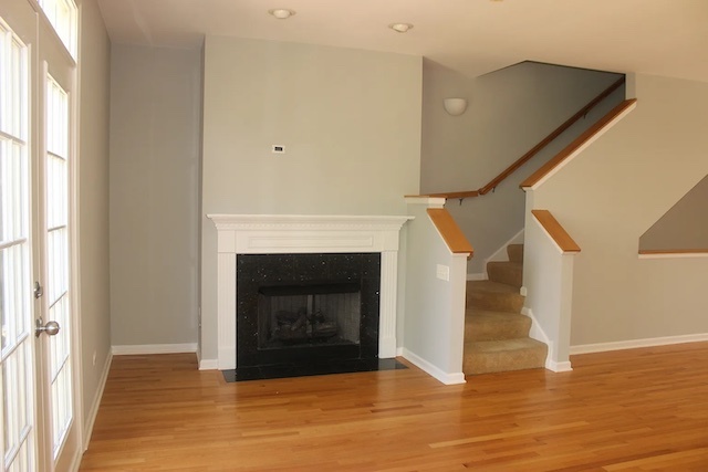 2417 N 75th Avenue Unit: D