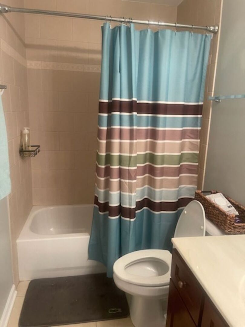 2417 N 75th Avenue Unit: D