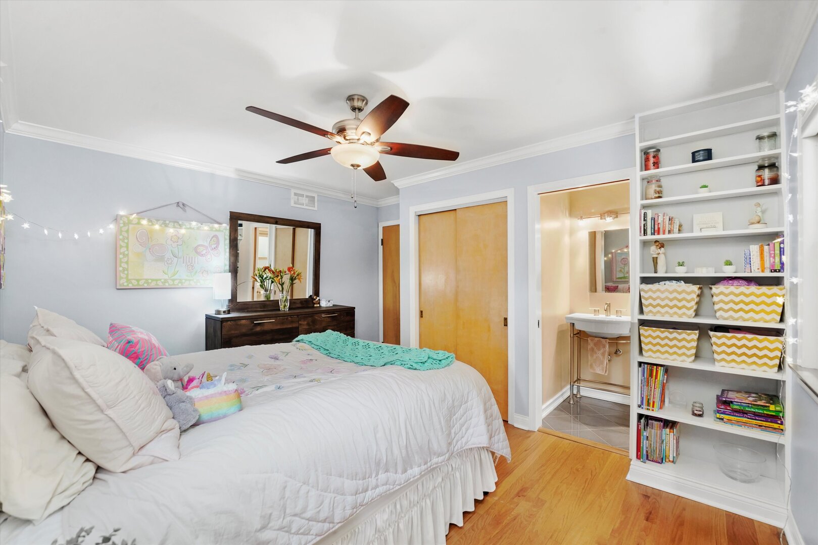 728 S Hillside Avenue