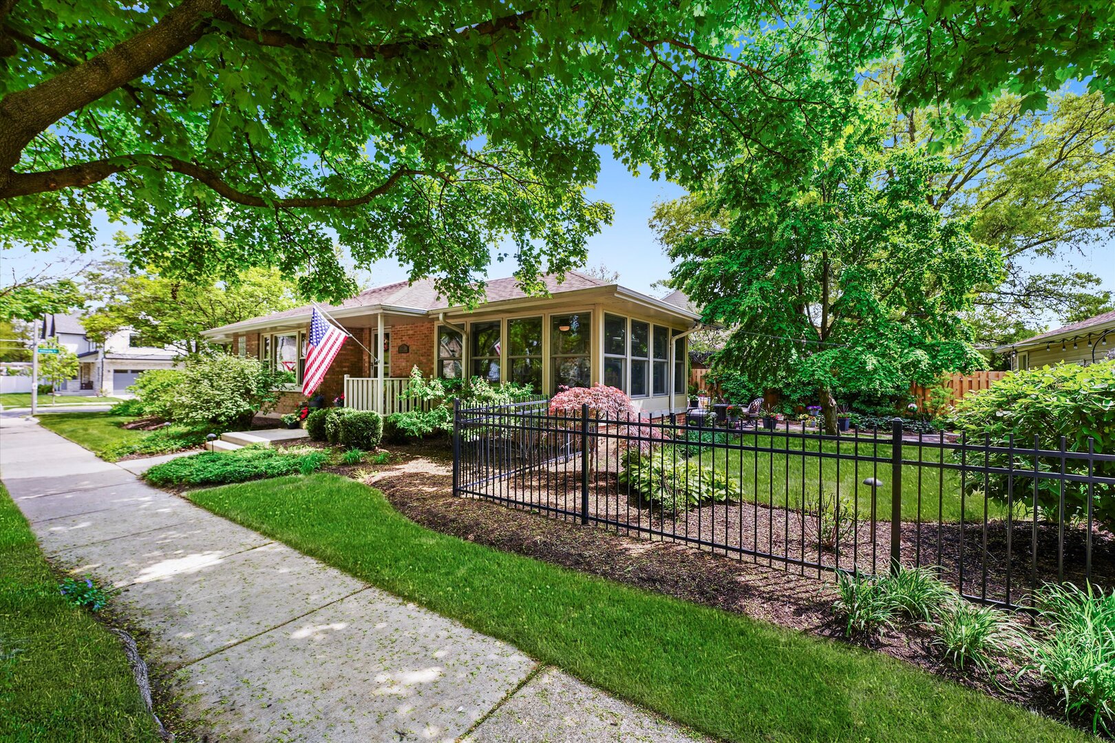 728 S Hillside Avenue
