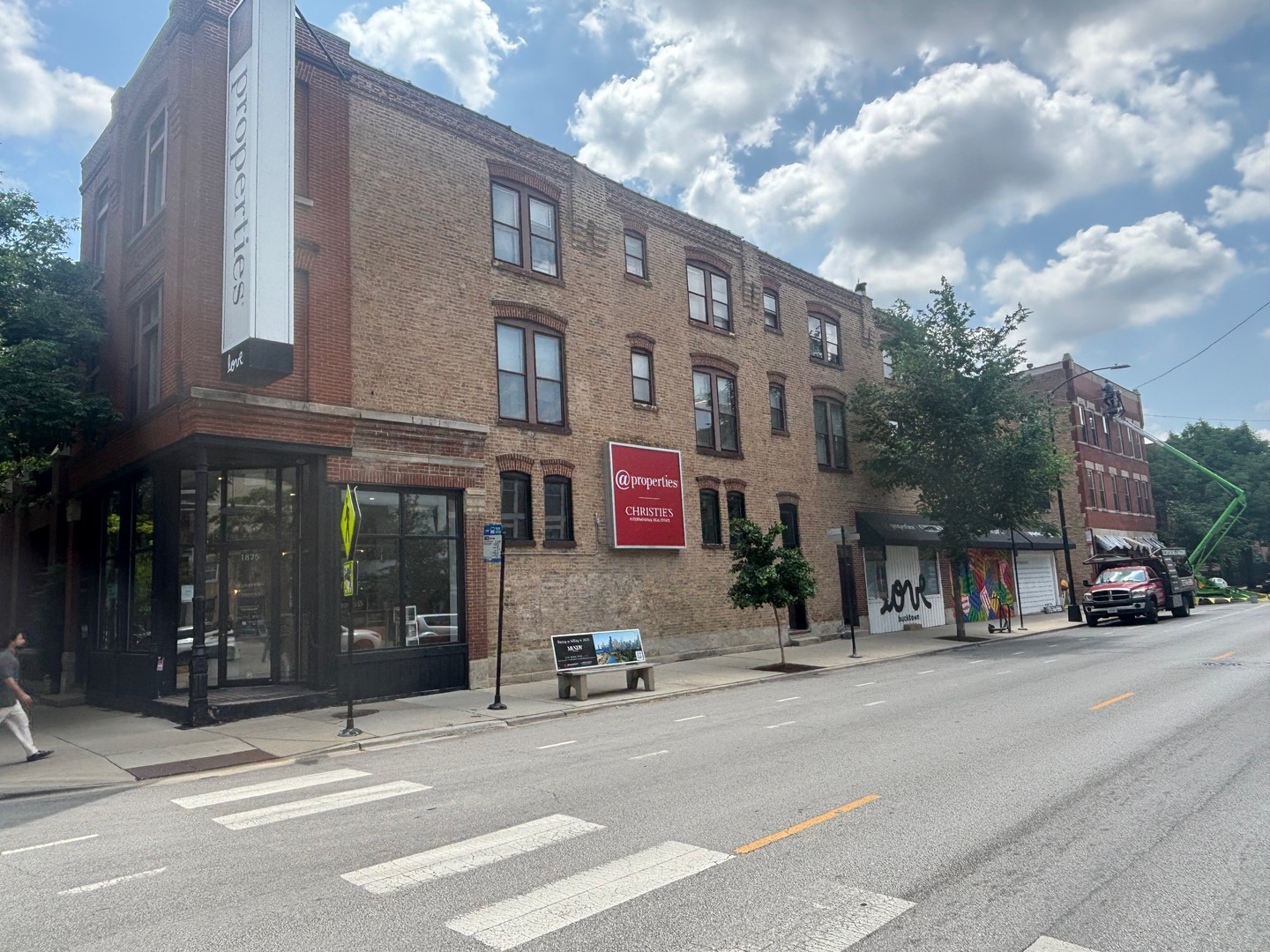 1959 W Cortland Street
