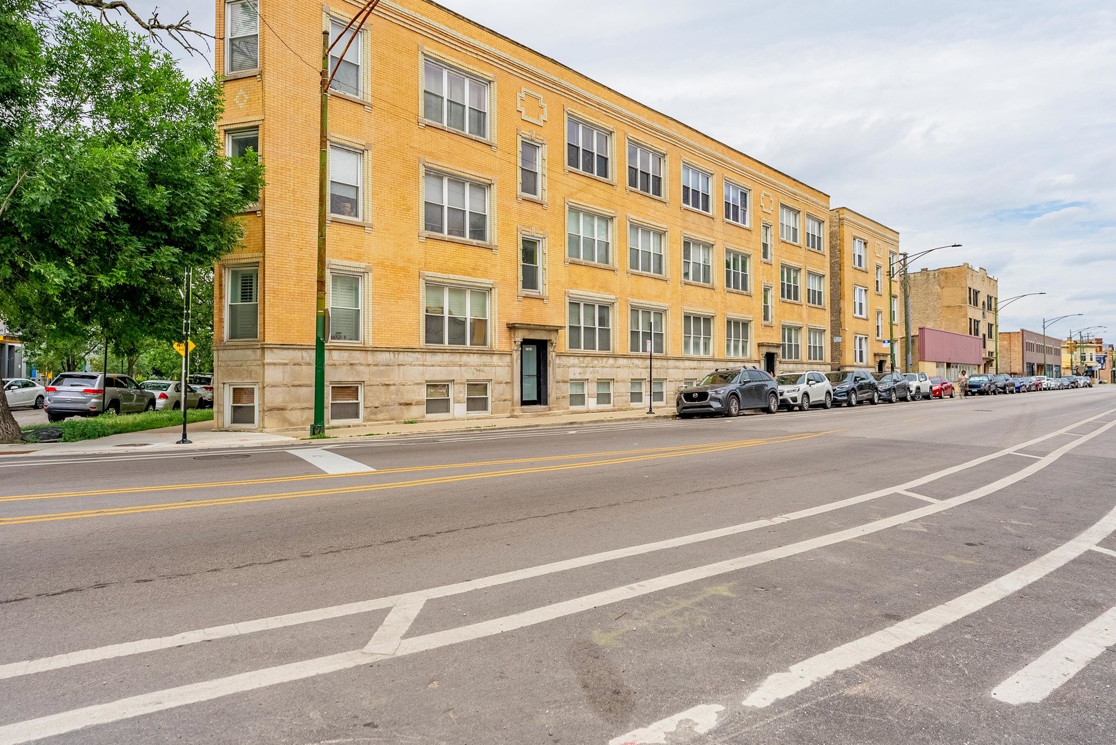 2716 N Kedzie Avenue Unit: 2