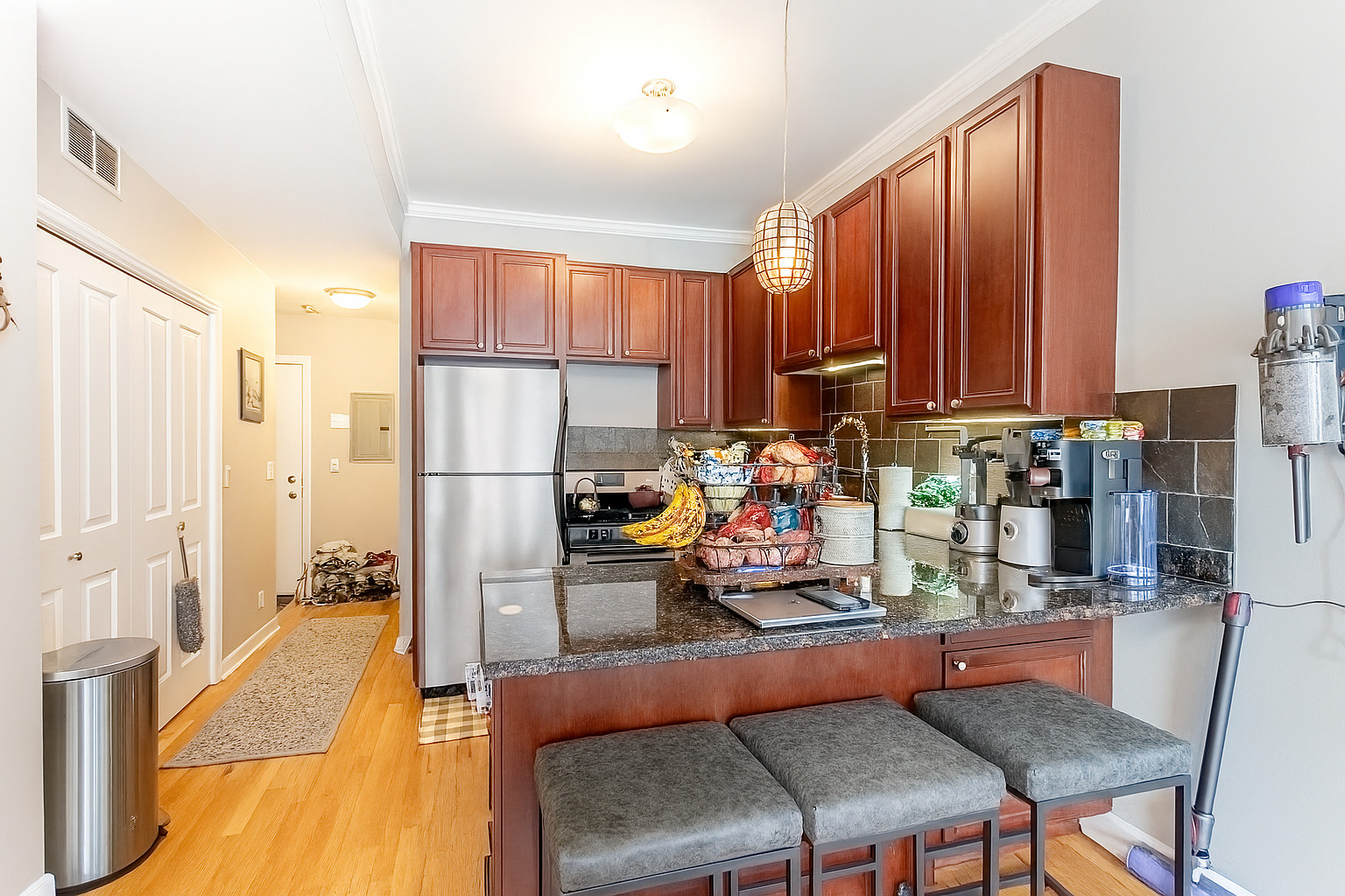 2716 N Kedzie Avenue Unit: 2