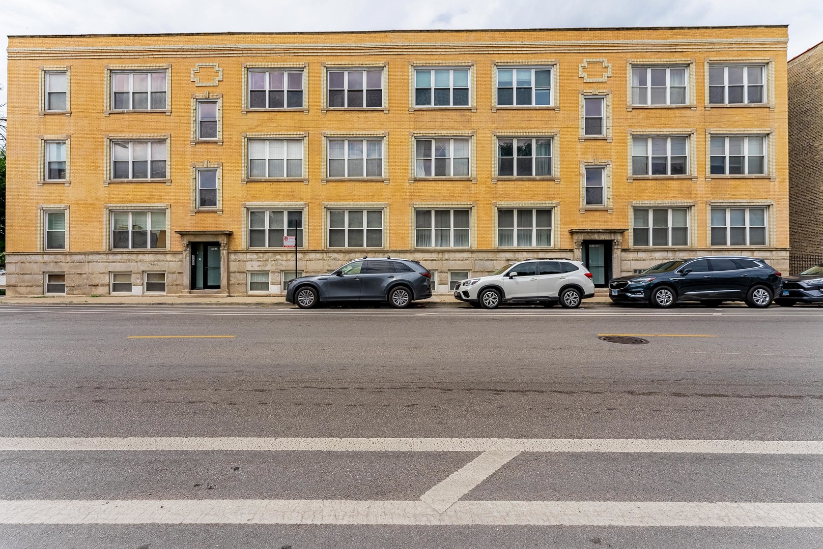 2716 N Kedzie Avenue Unit: 2