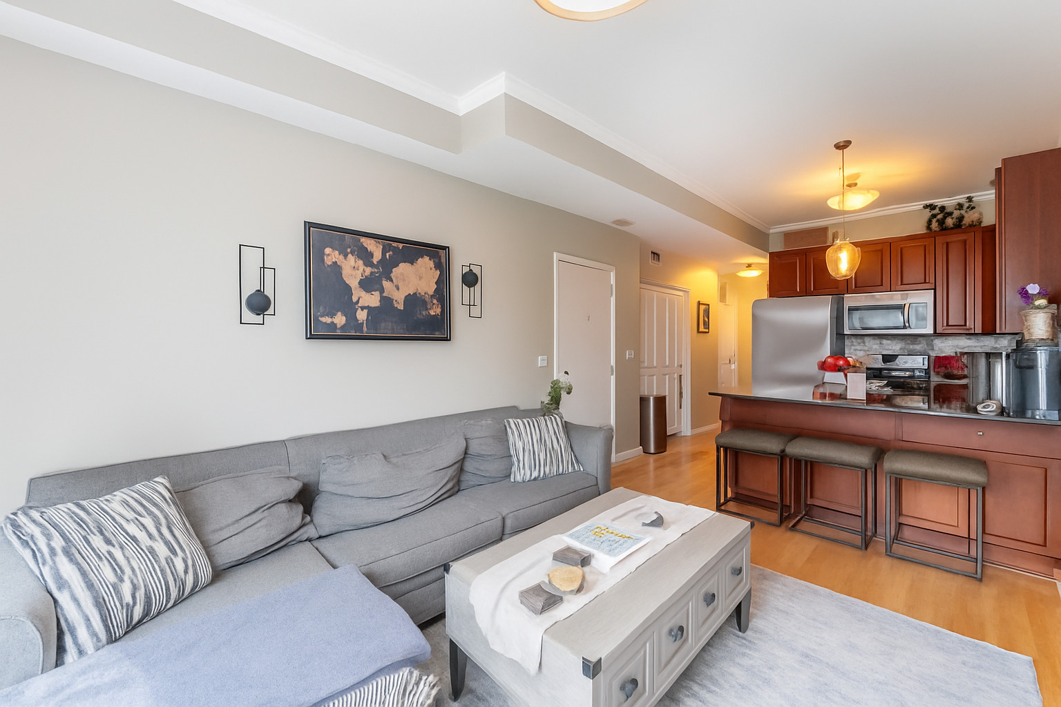2716 N Kedzie Avenue Unit: 2