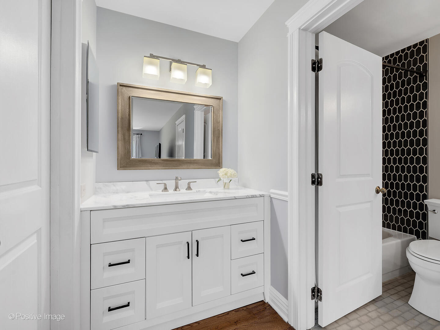 556 Willowcreek Court Unit: 4-10