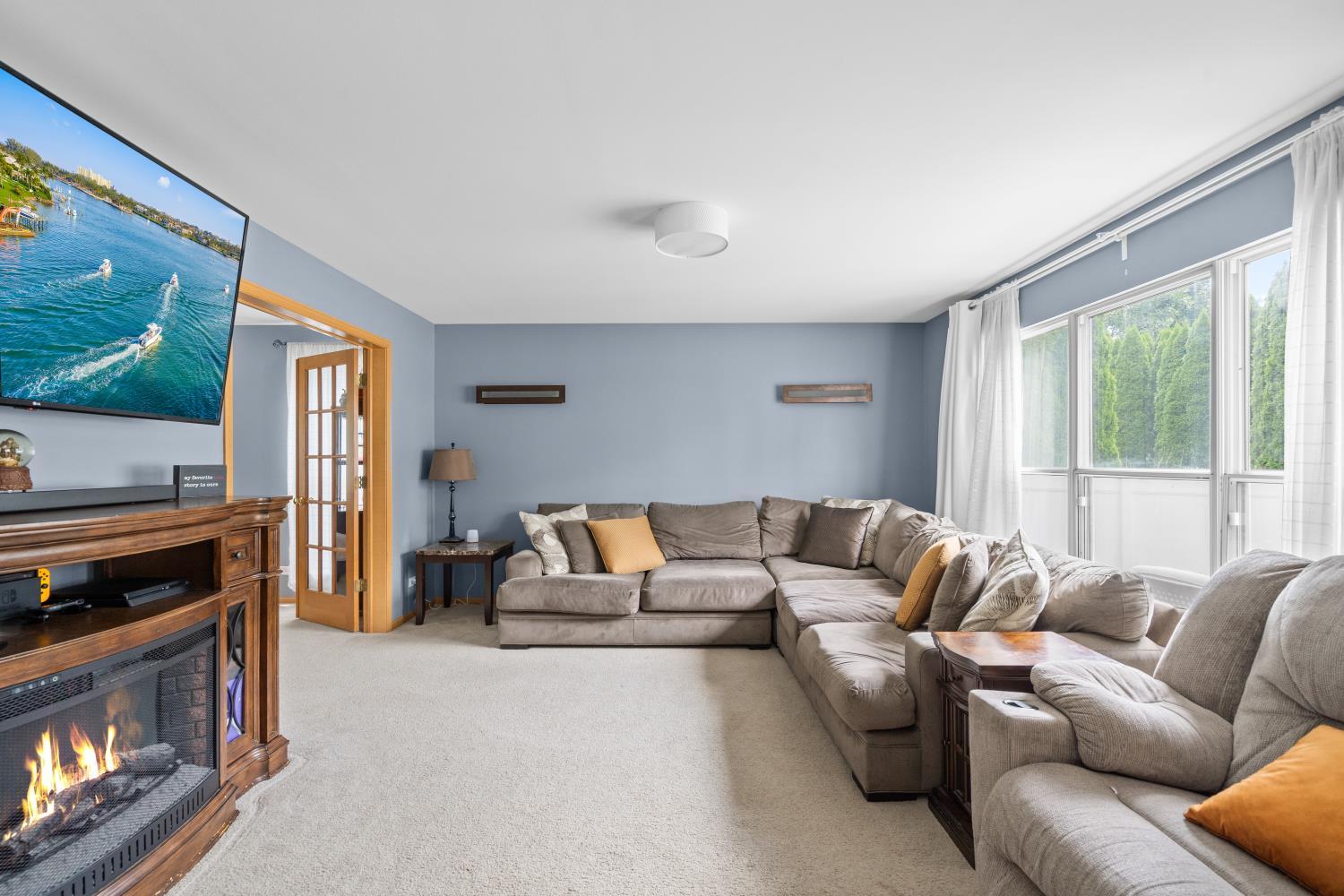 560 Larkspur Drive