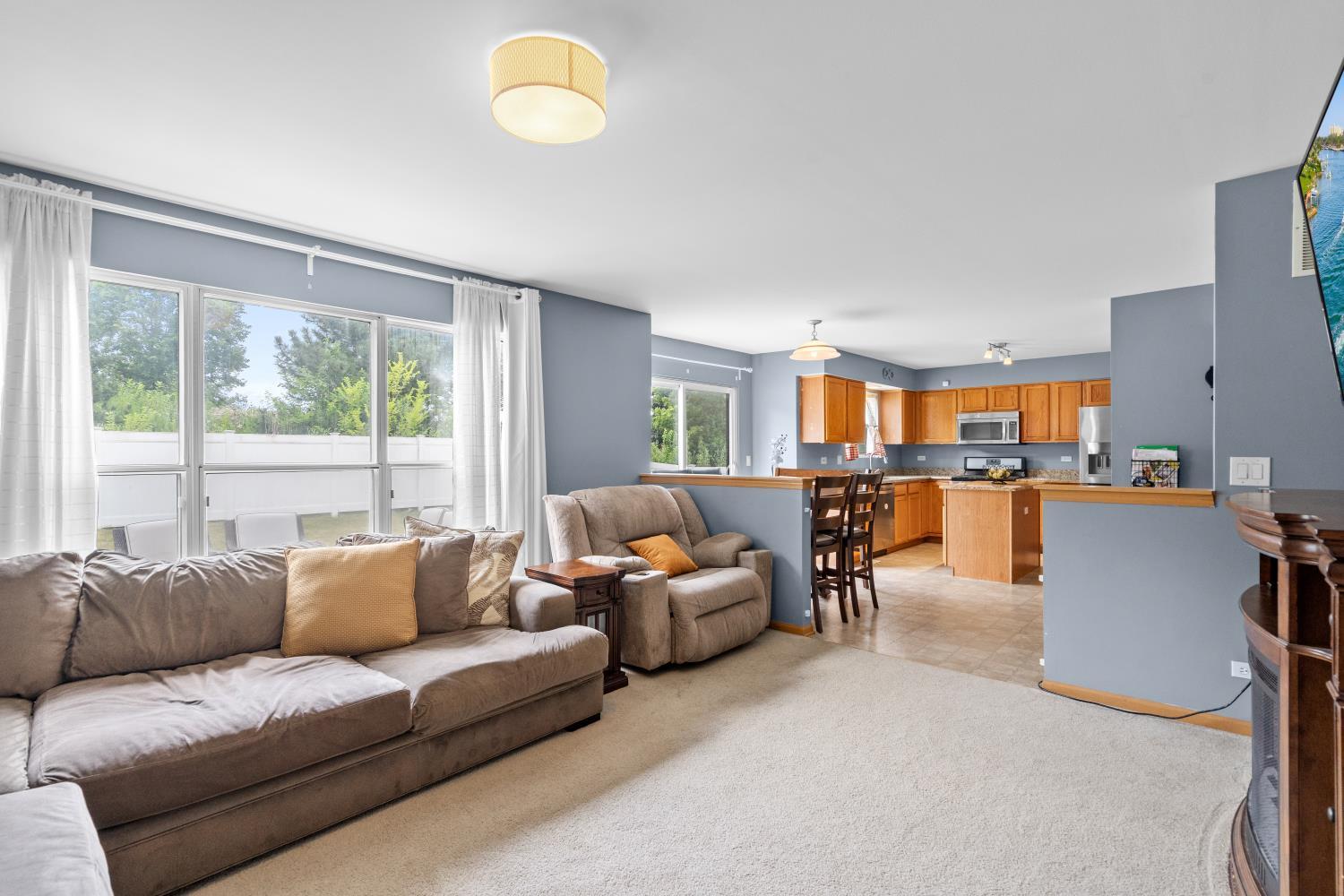 560 Larkspur Drive