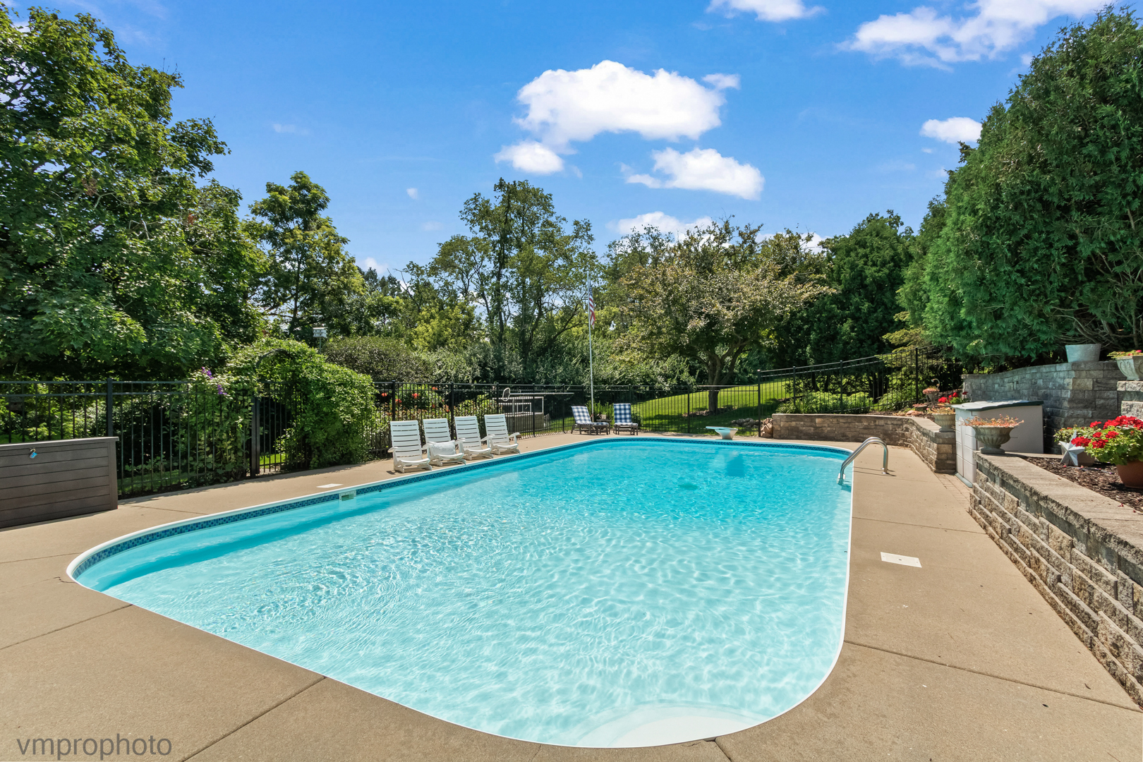 6221 Ojibwa Lane