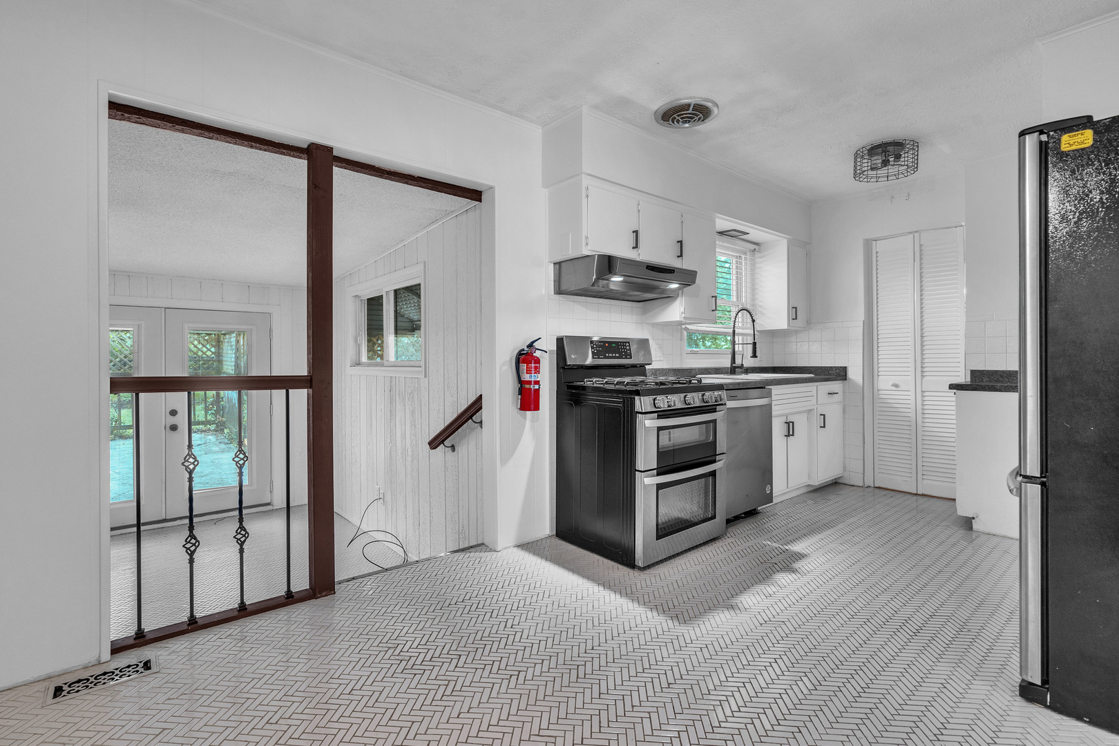 545 W Harrison Road