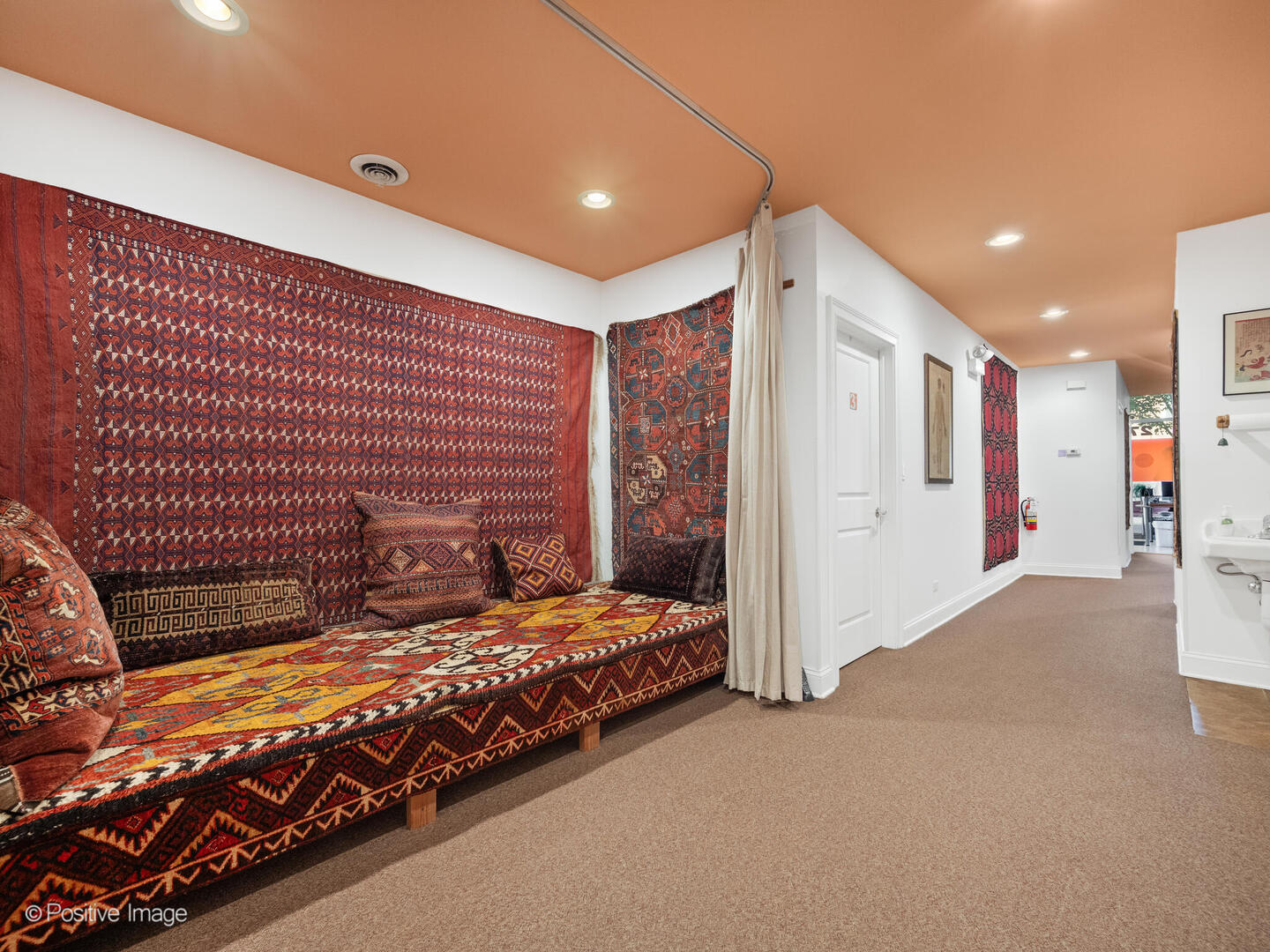 4856 N Damen Avenue Unit: GU-1
