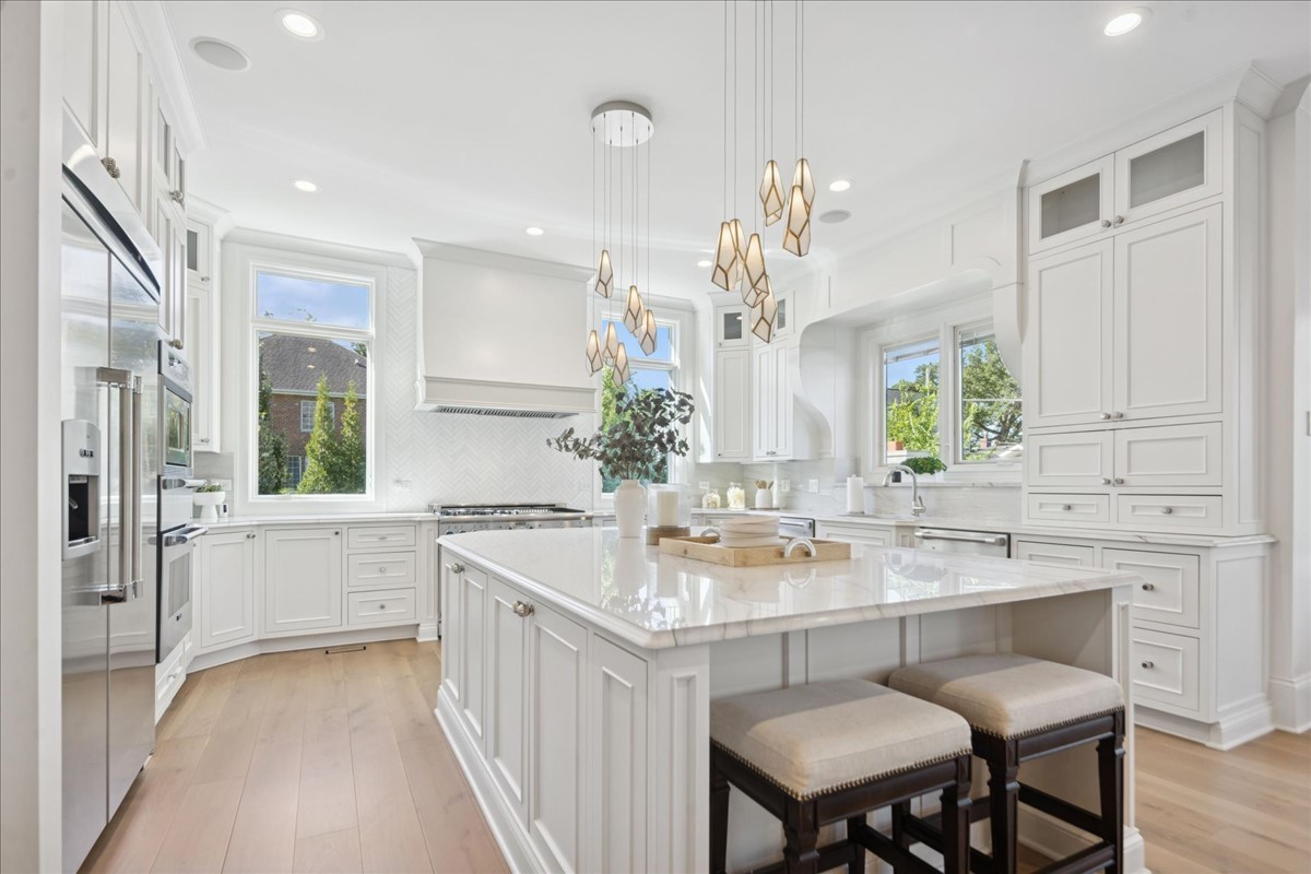 156 Sunnyside Avenue