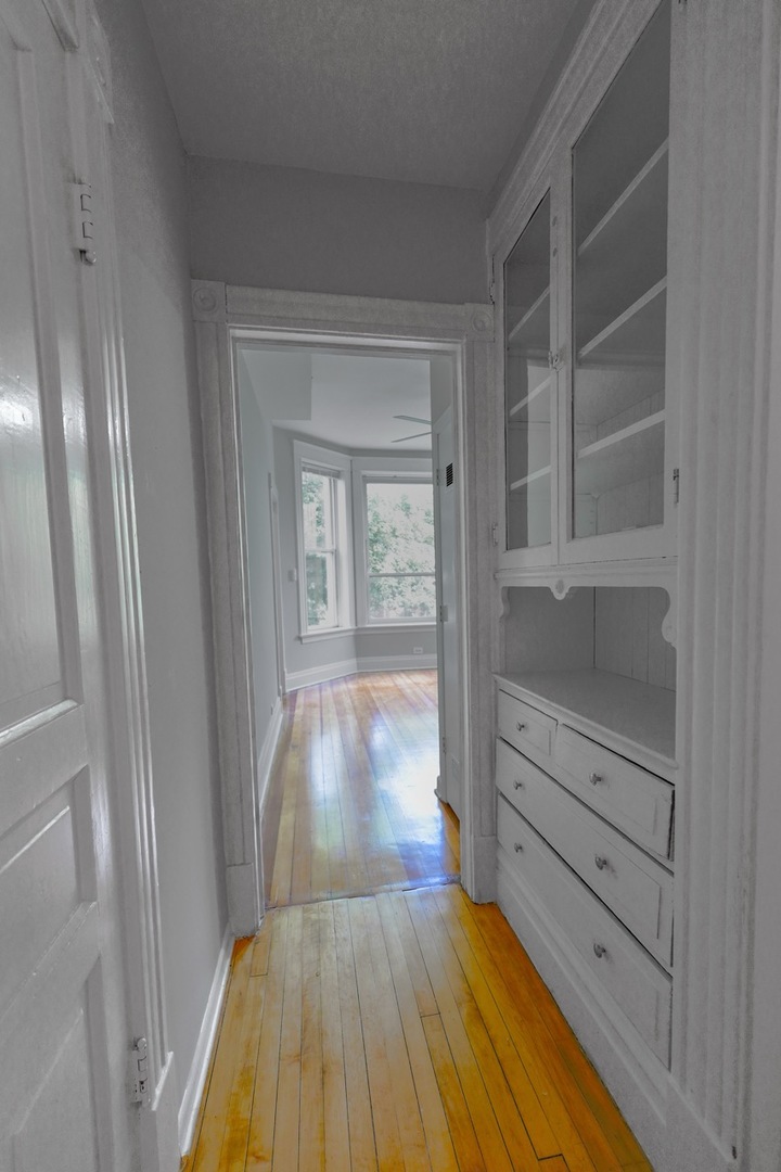 1444 N Maplewood Avenue Unit: 3F