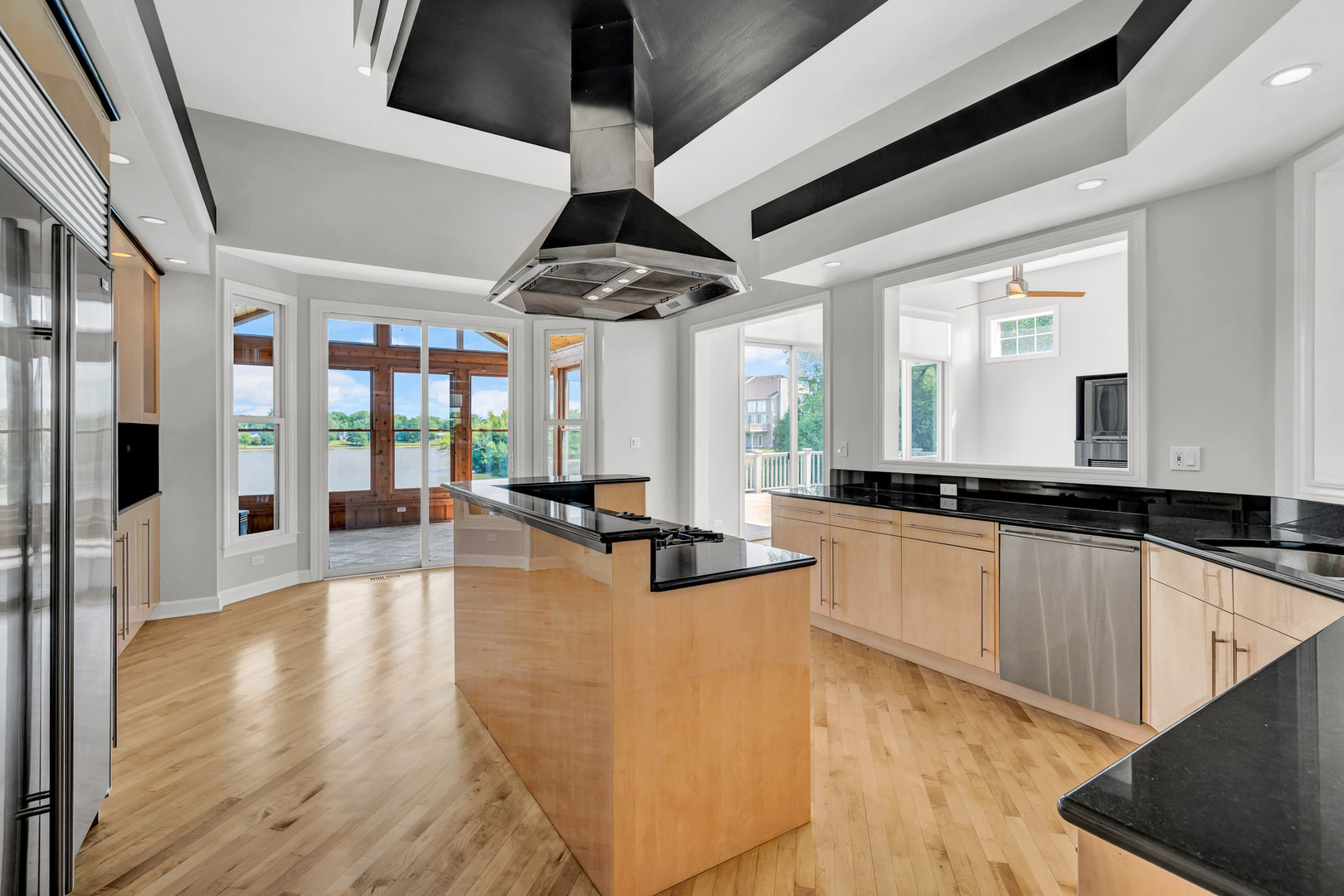 1020 W Bogey Lane