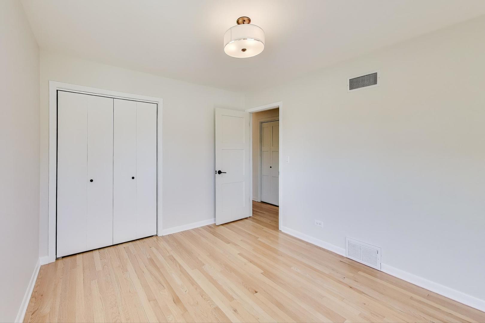 877 S Cedar Avenue