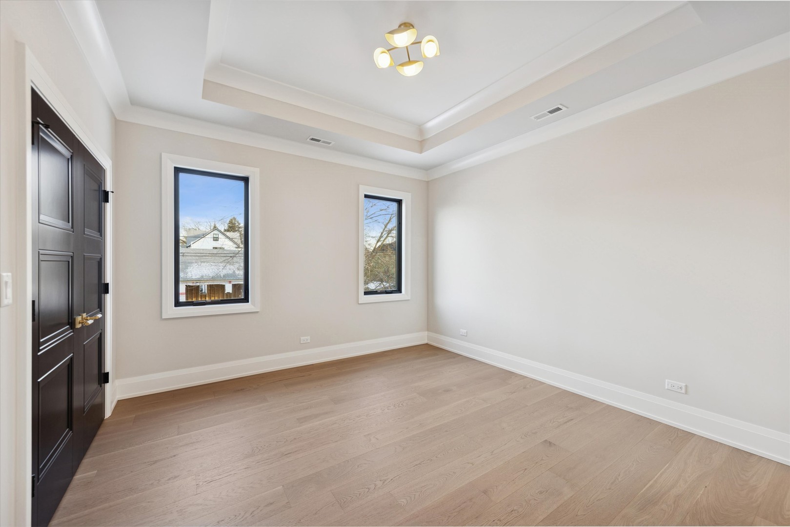 147 N Myrtle Avenue
