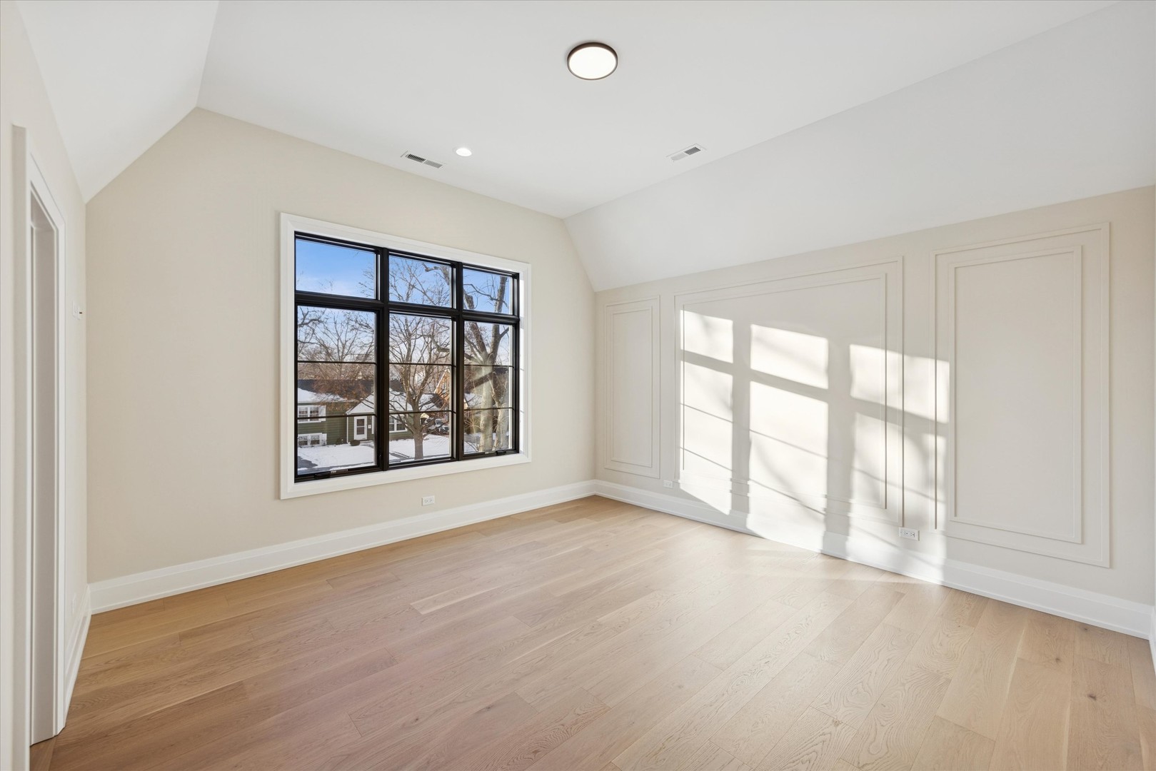 147 N Myrtle Avenue