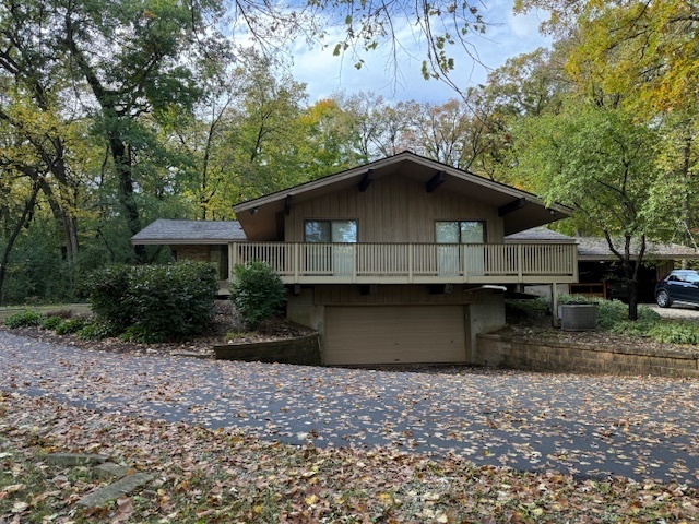 43W310 Hawkeye Drive