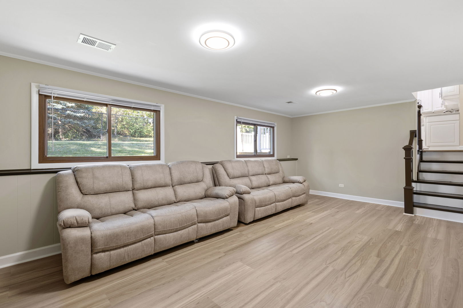 7S610 Lynn Drive