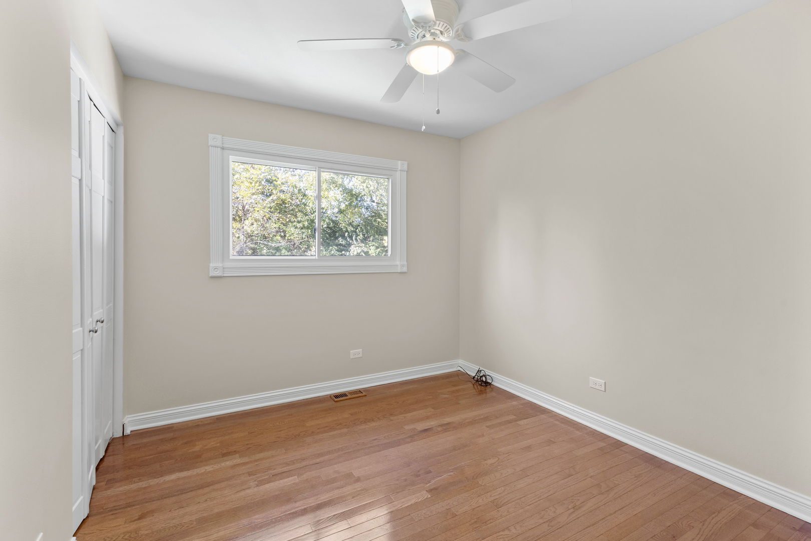 7S610 Lynn Drive