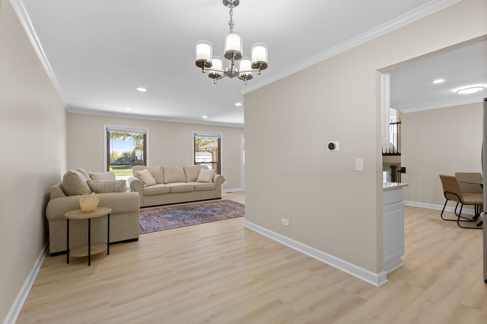 7S610 Lynn Drive