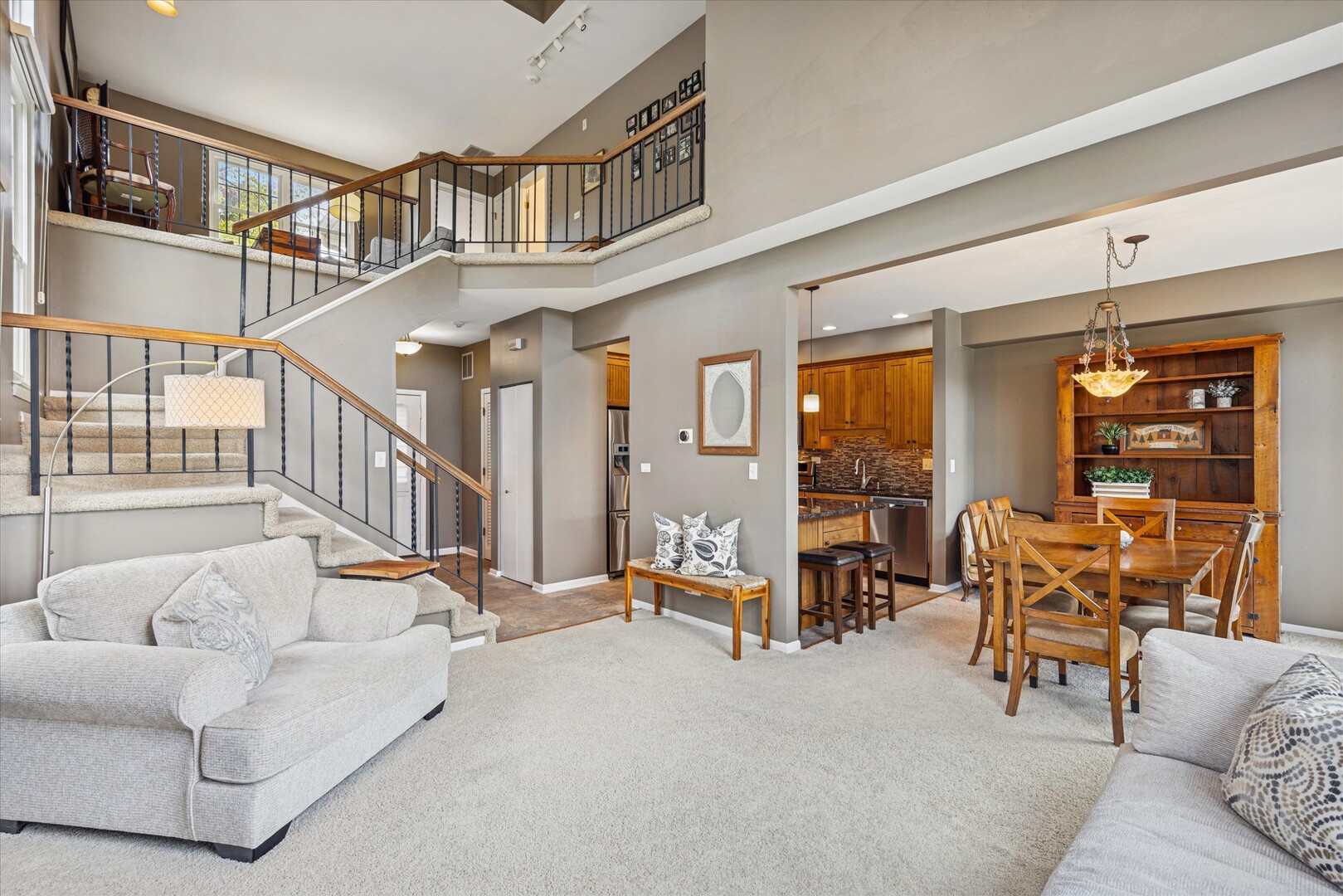 56 N Golfview Court
