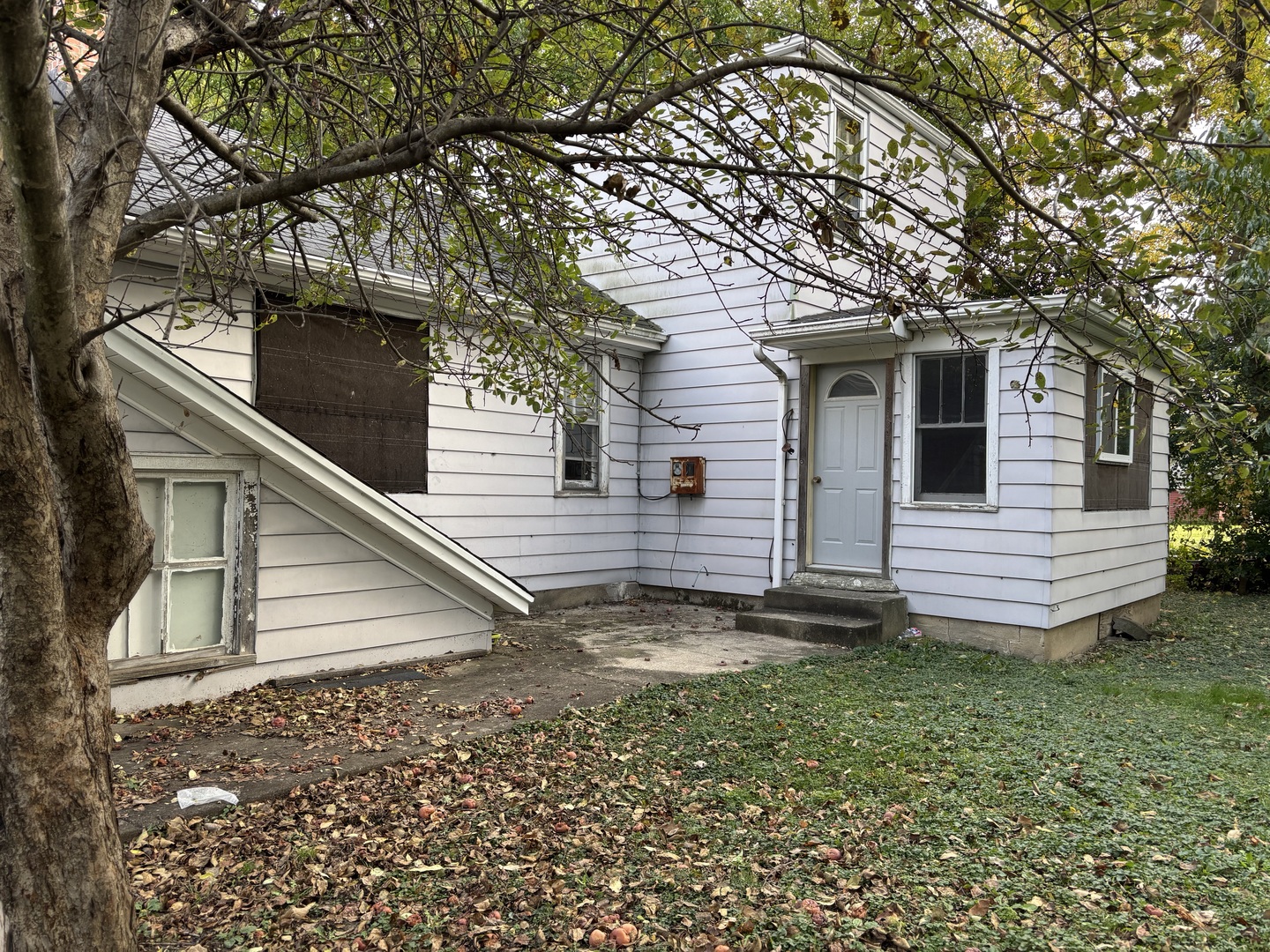 352 N Broadview Avenue