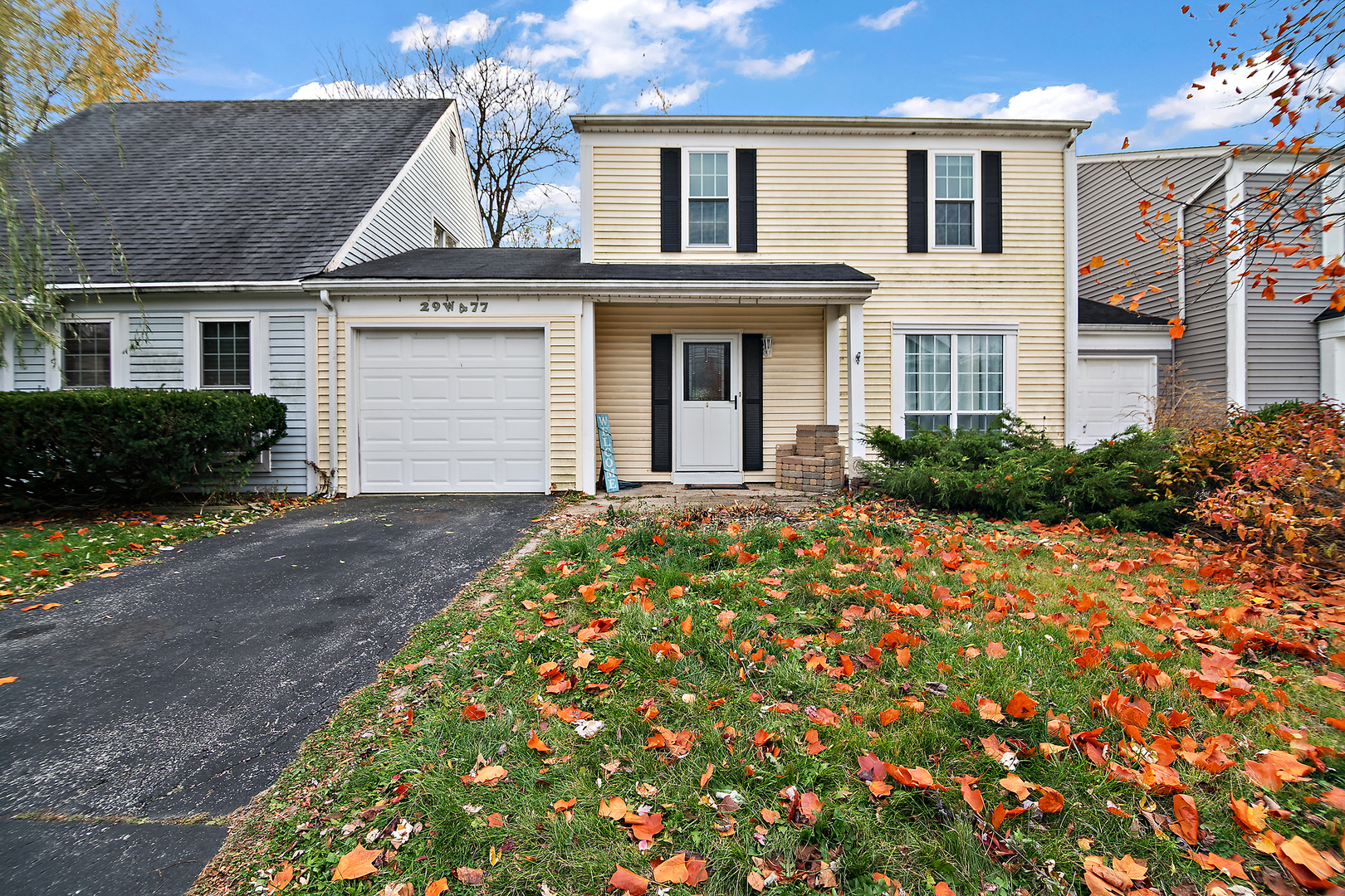 29W477 Blackthorn Lane