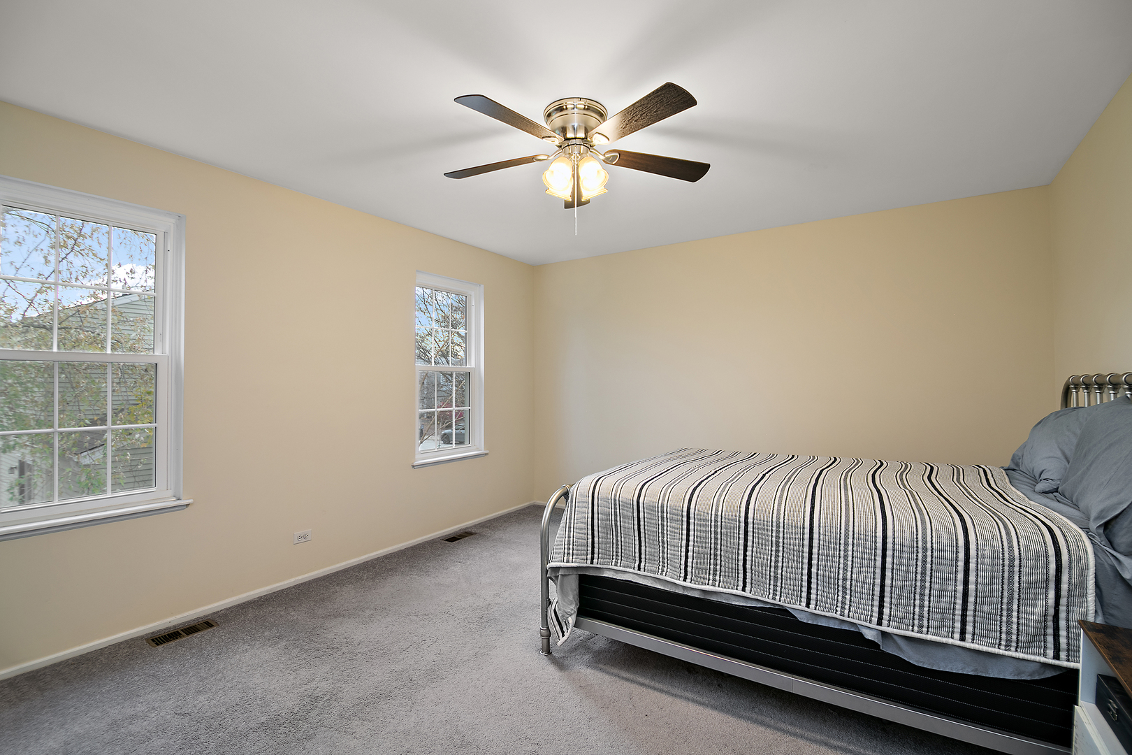 29W477 Blackthorn Lane