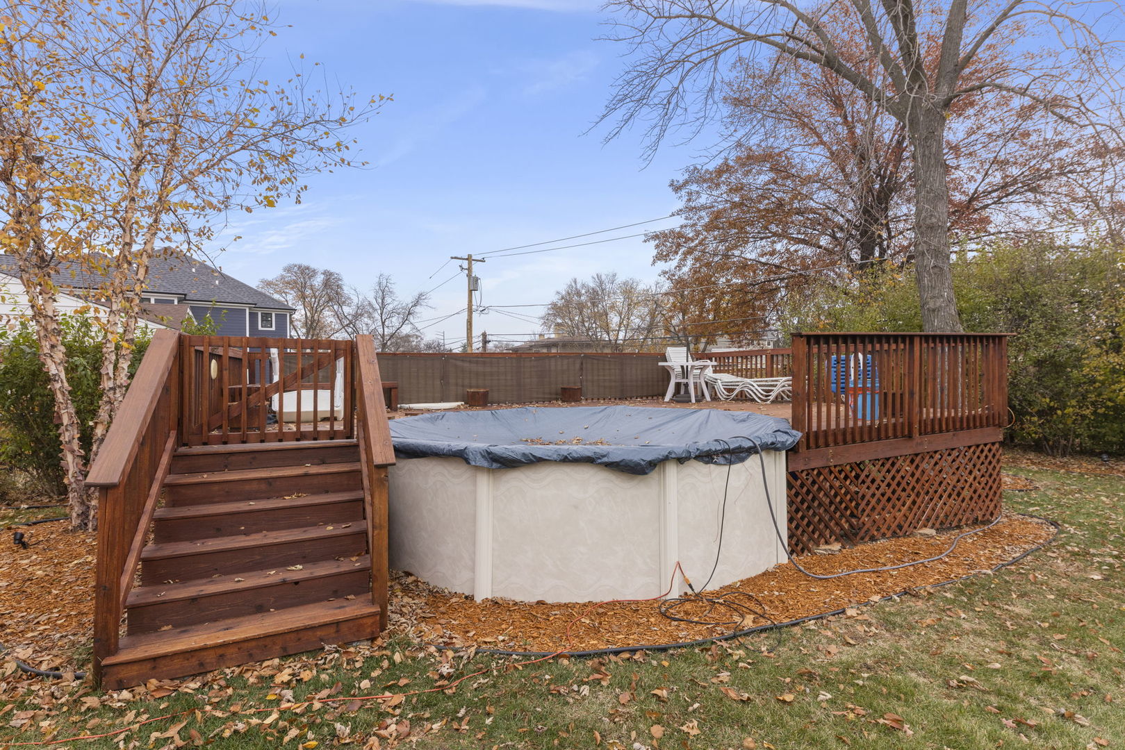 402 E Huntington Lane