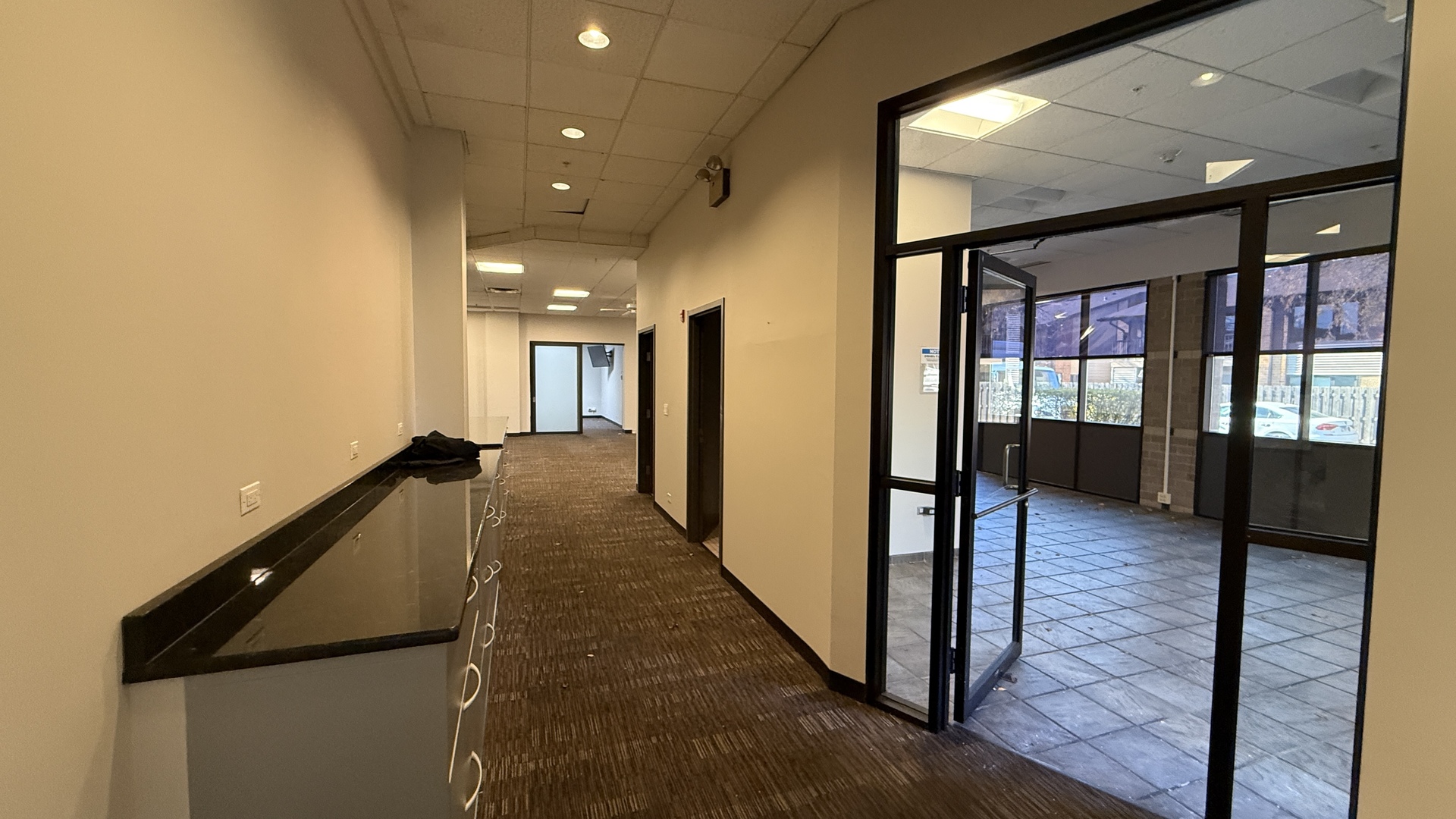 831 Oakton Street Unit: 831-837