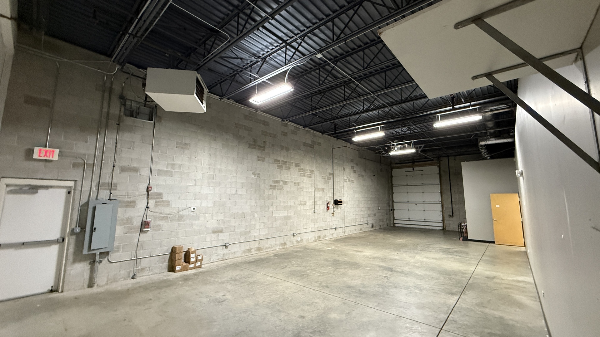 831 Oakton Street Unit: 831-837