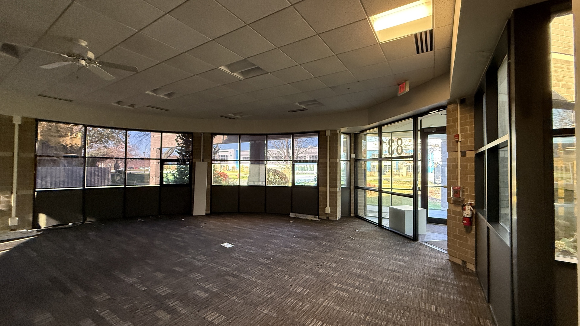 831 Oakton Street Unit: 831-837