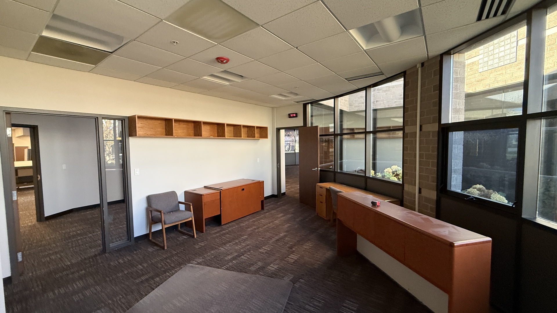 831 Oakton Street Unit: 831-837