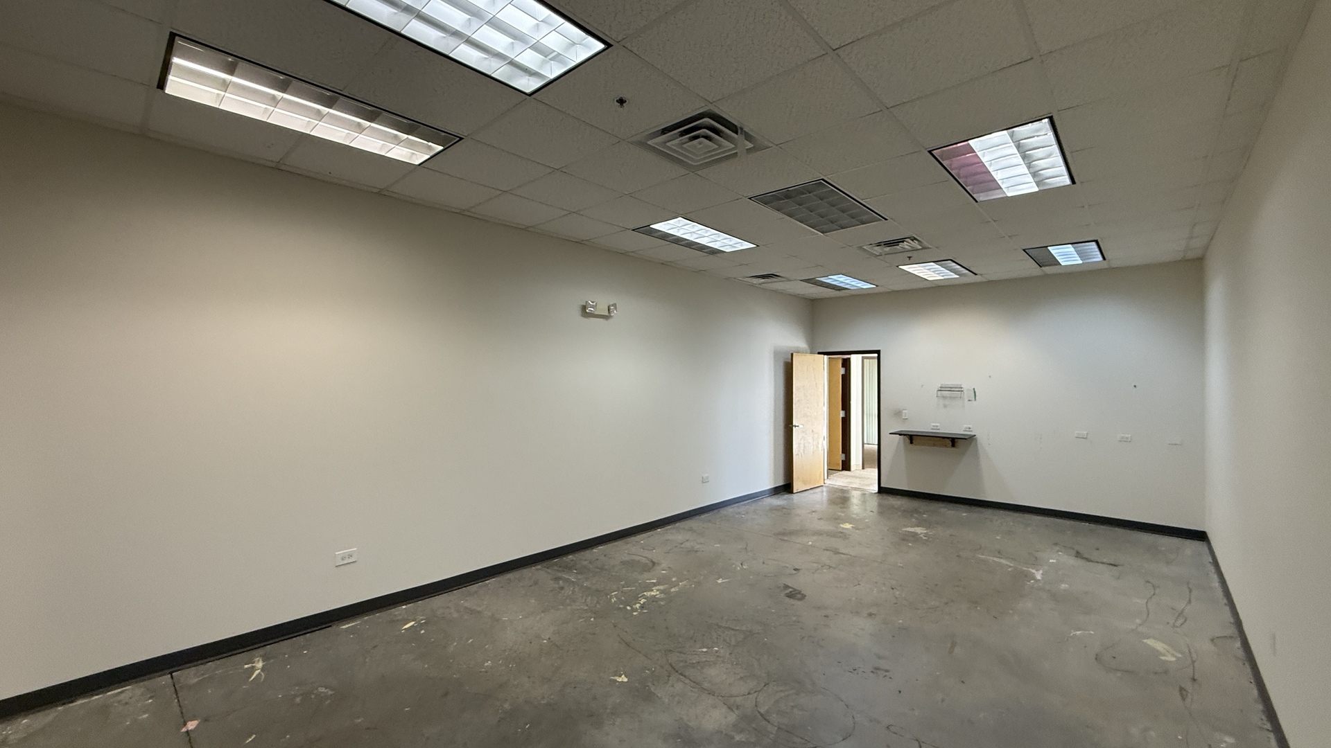 831 Oakton Street Unit: 831-837