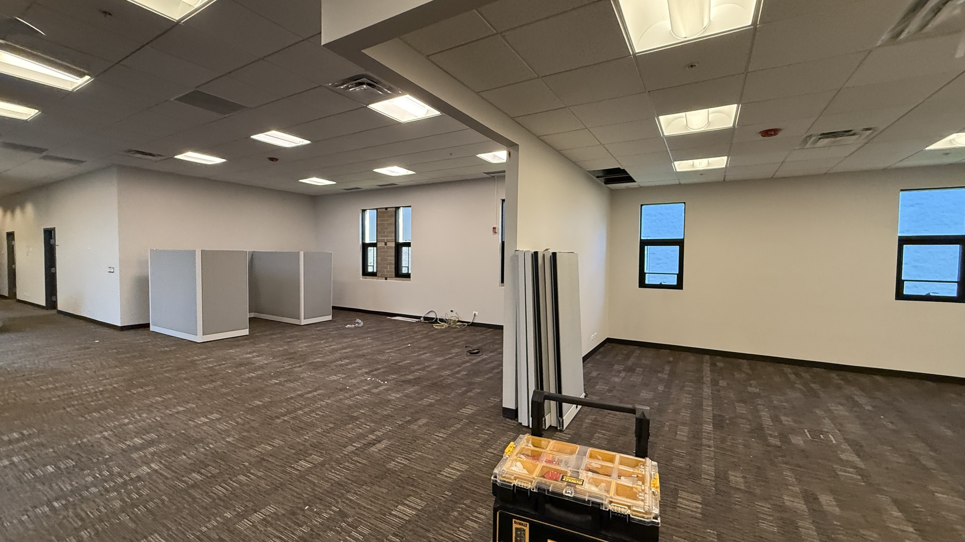 831 Oakton Street Unit: 831-837