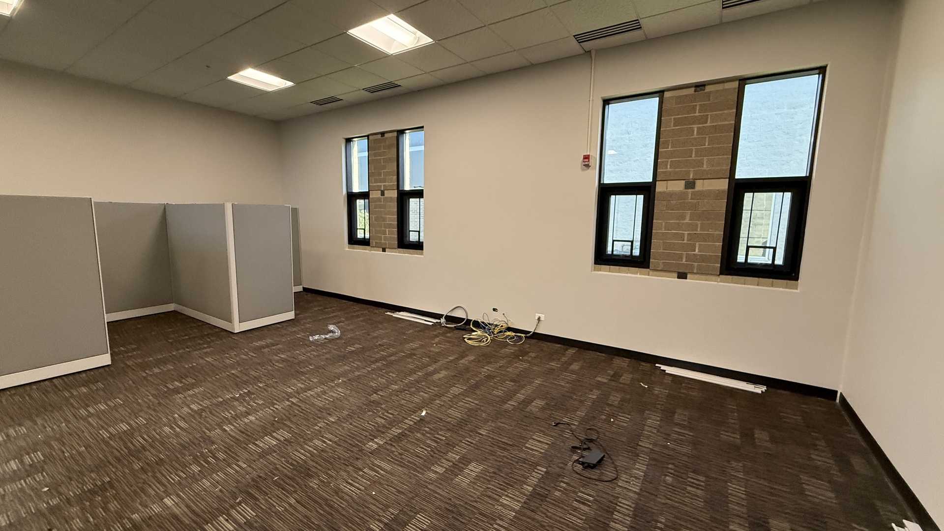 831 Oakton Street Unit: 831-837