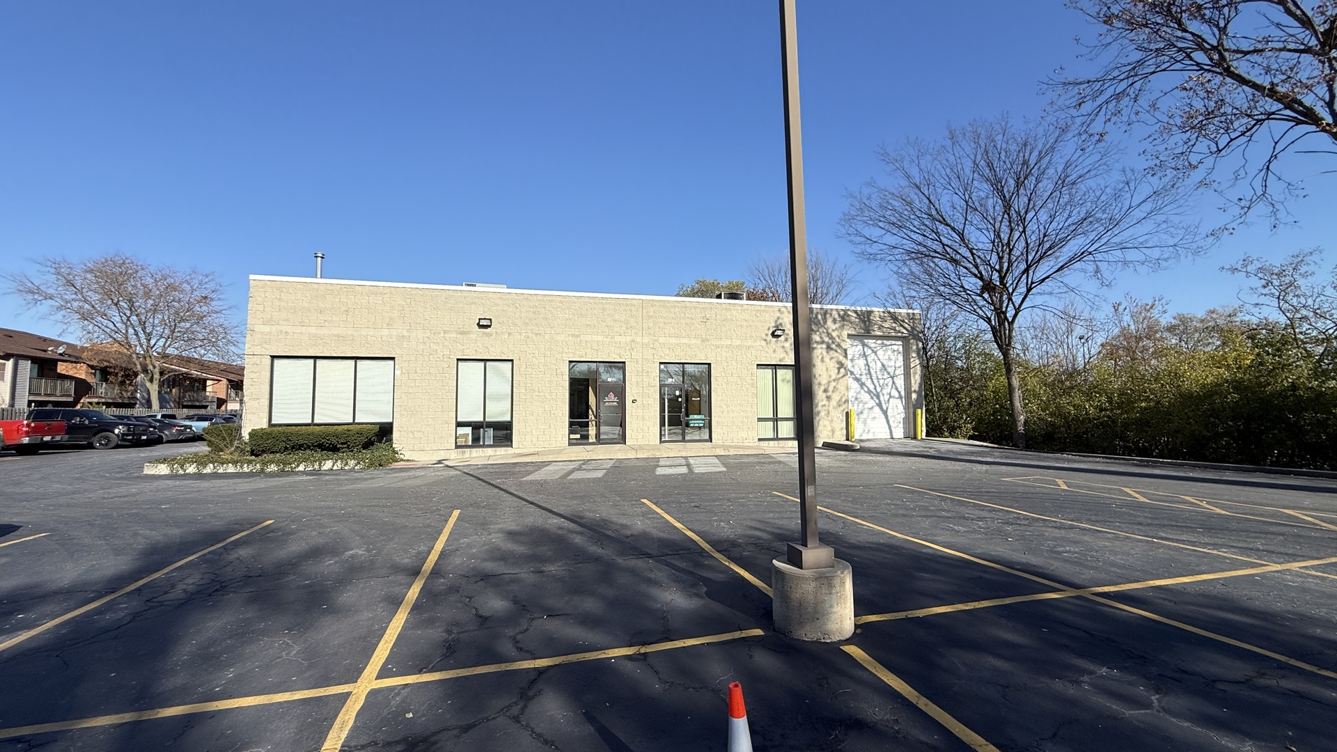 831 Oakton Street Unit: 831-837