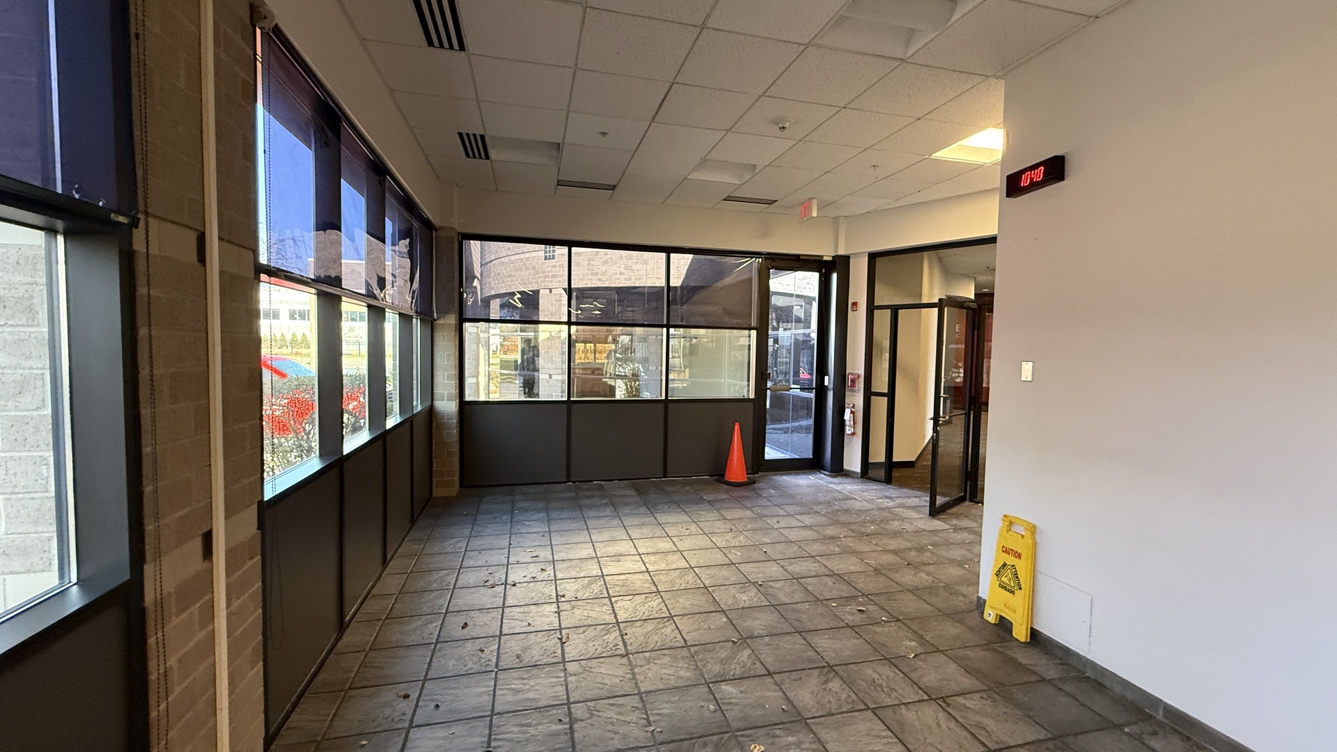 831 Oakton Street Unit: 831-837