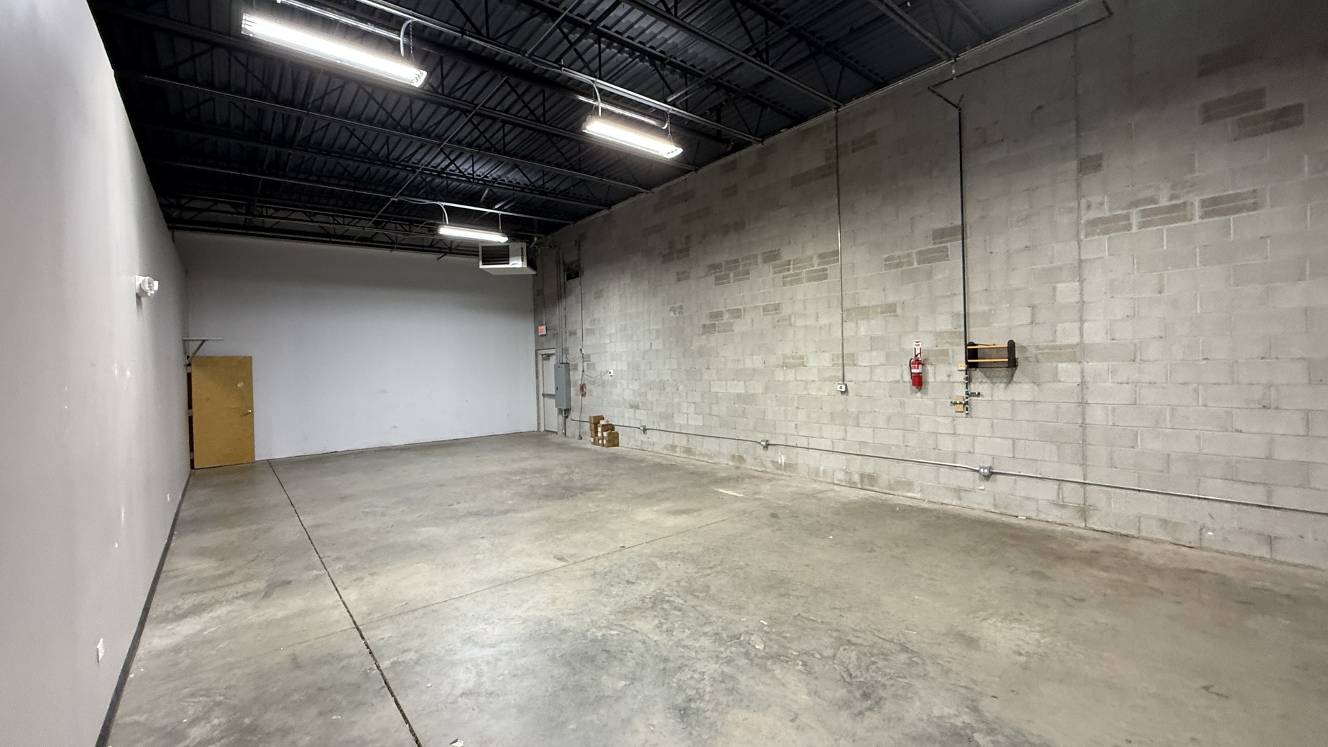 831 Oakton Street Unit: 831-837