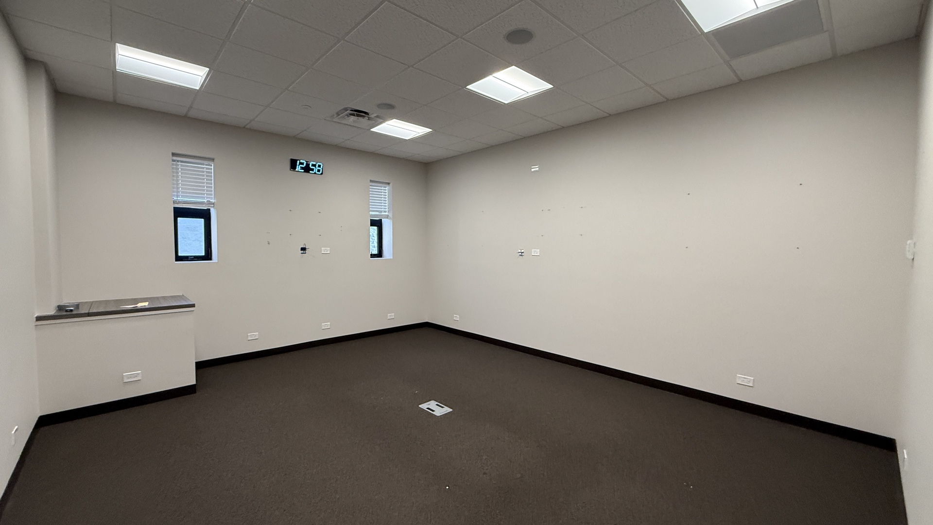 831 Oakton Street Unit: 831-837