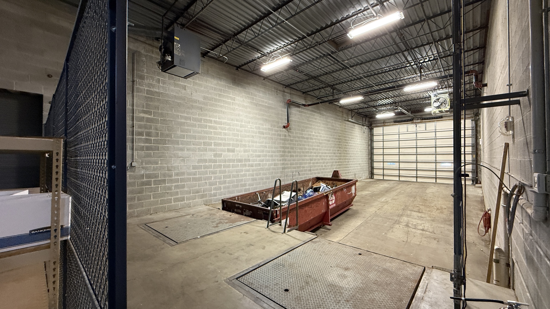 831 Oakton Street Unit: 831-837
