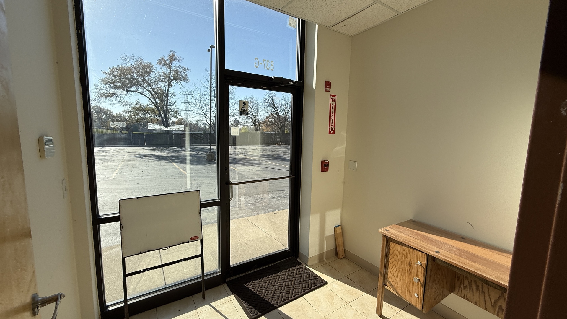 831 Oakton Street Unit: 831-837