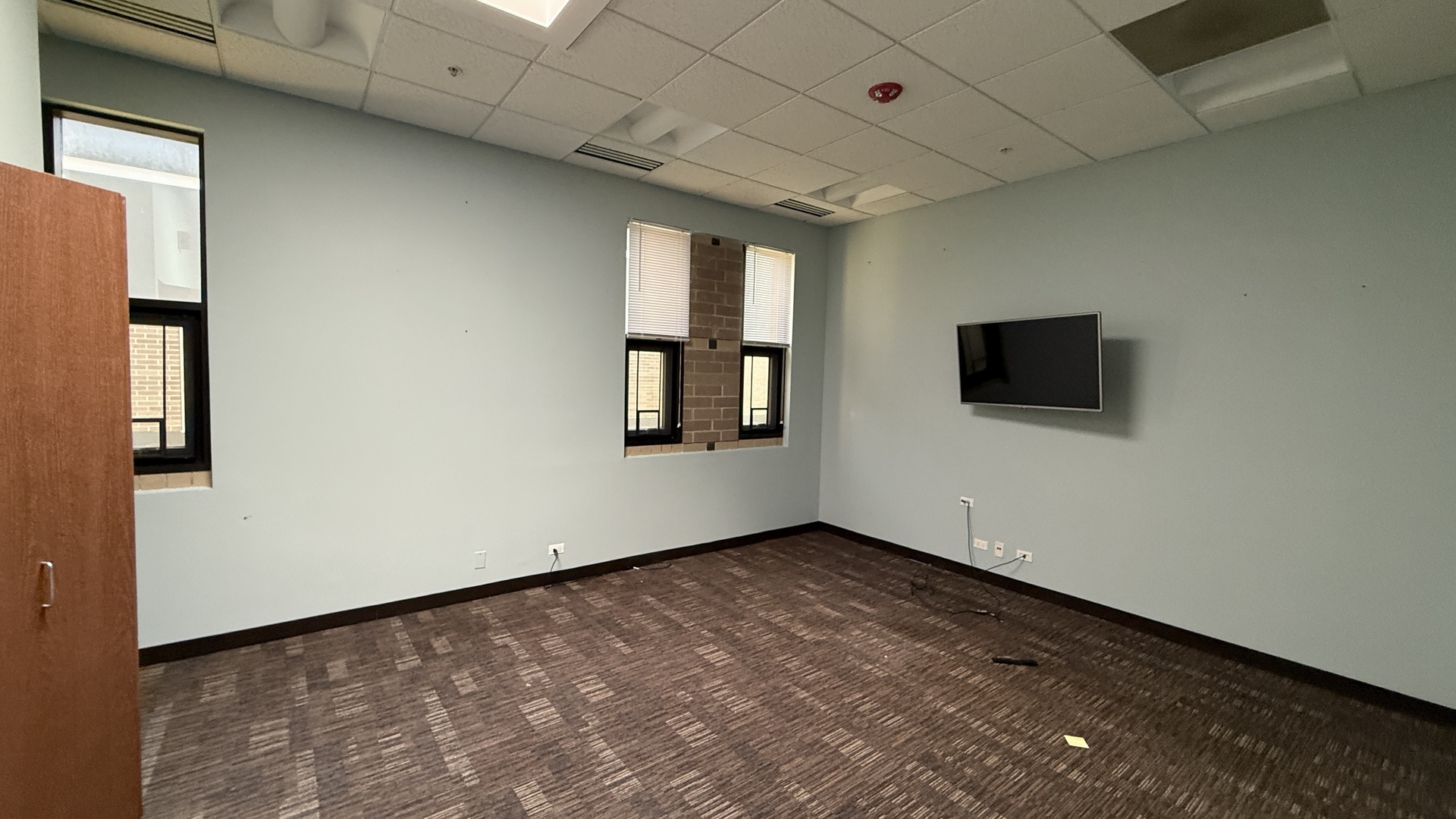 831 Oakton Street Unit: 831-837